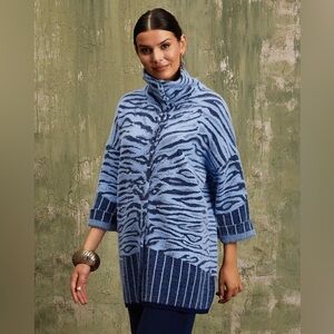 Gorgeous Blue Zebra Pattern Women's Cardigan Sweater- Made in Turkey- NWT